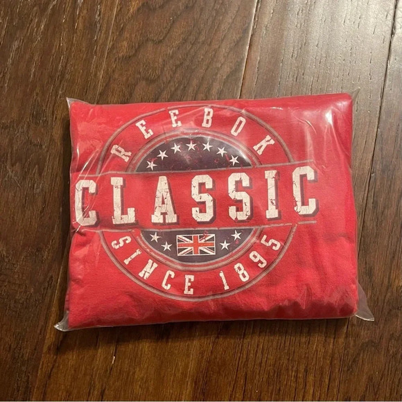 Vintage Reebok Classic Spell Out Short Sleeve Shirt - Picture 10 of 10